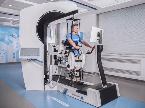 派勤智能硬件携手康复机器人，助力医疗行业变革